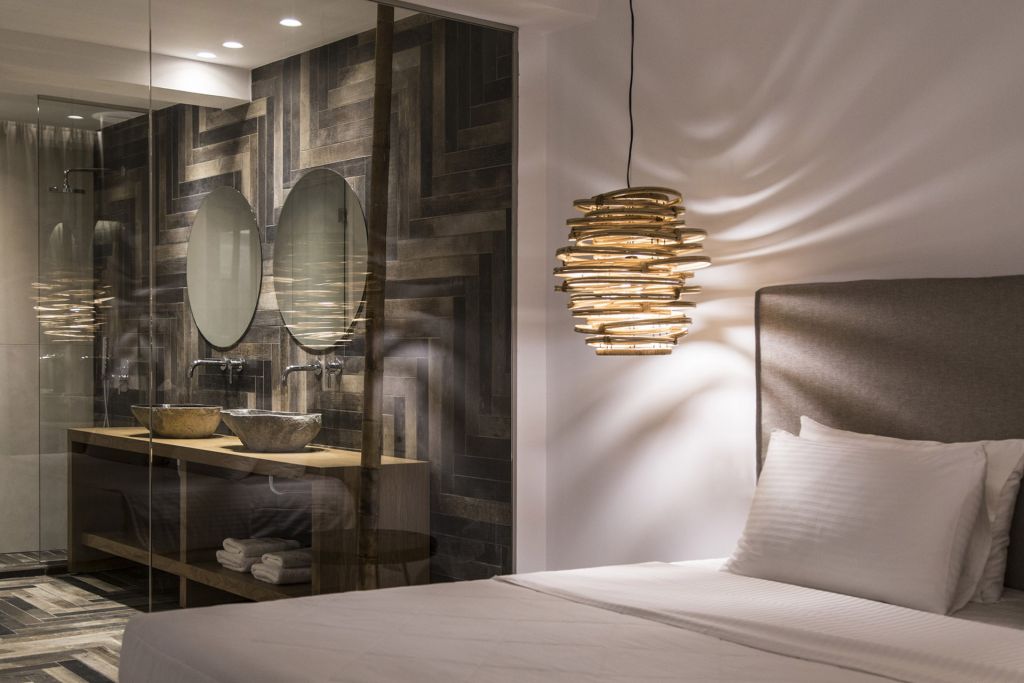 DELUXE SUITE SEA WITH PRIVATE HOT JACUZZI